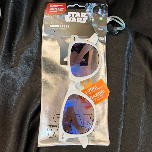NWT Star Wars R2D2 Wayfarer Sunglasses w/ pouch - Picture 8 of 9